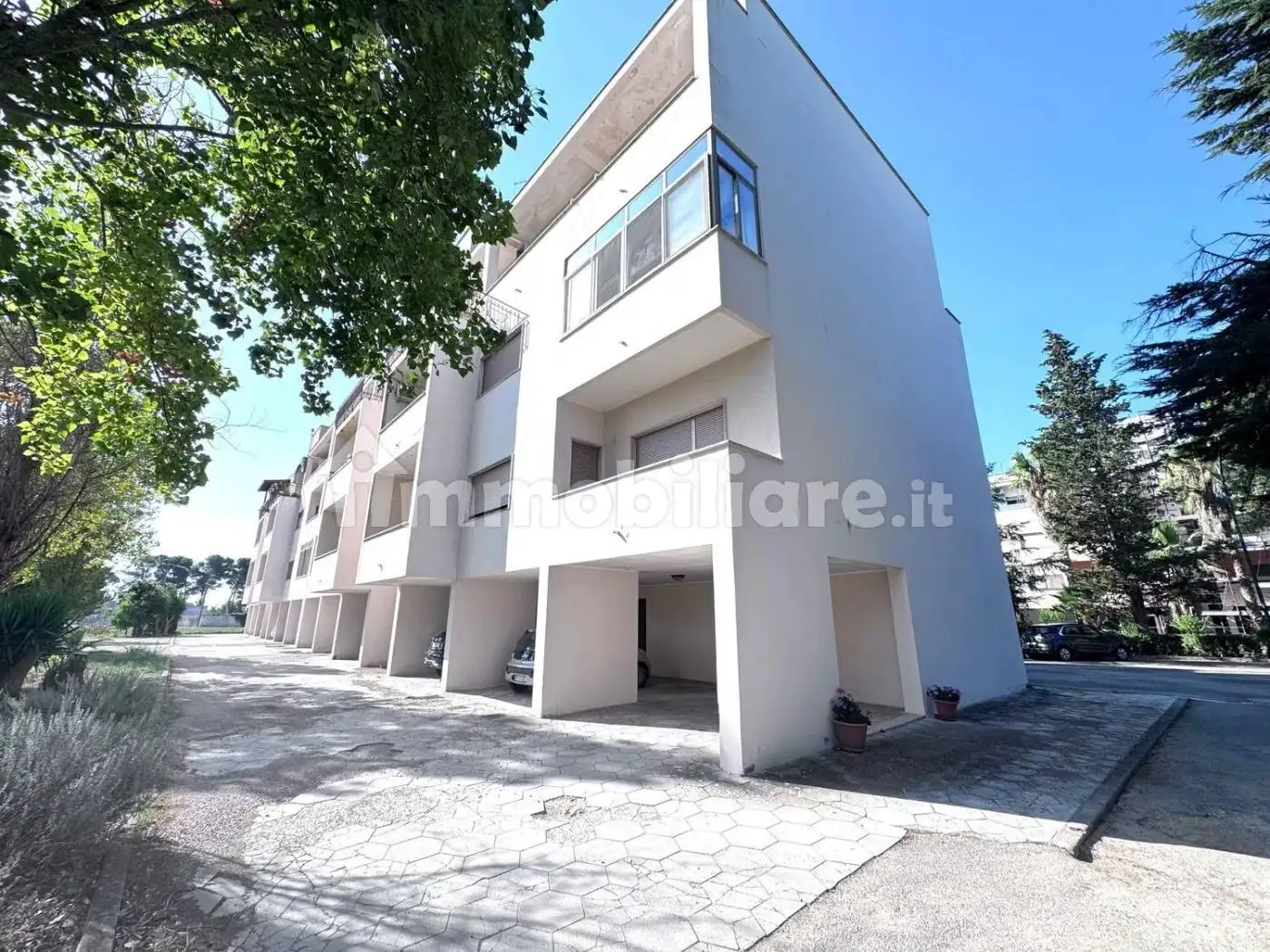 Appartamento via Giacomo Puccini, 12, Campi Salentina - foto 2