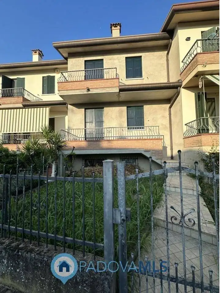 Villetta a schiera in vendita a Due Carrare