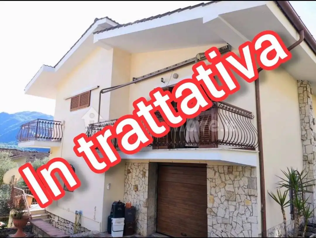 Villa in vendita a Roviano