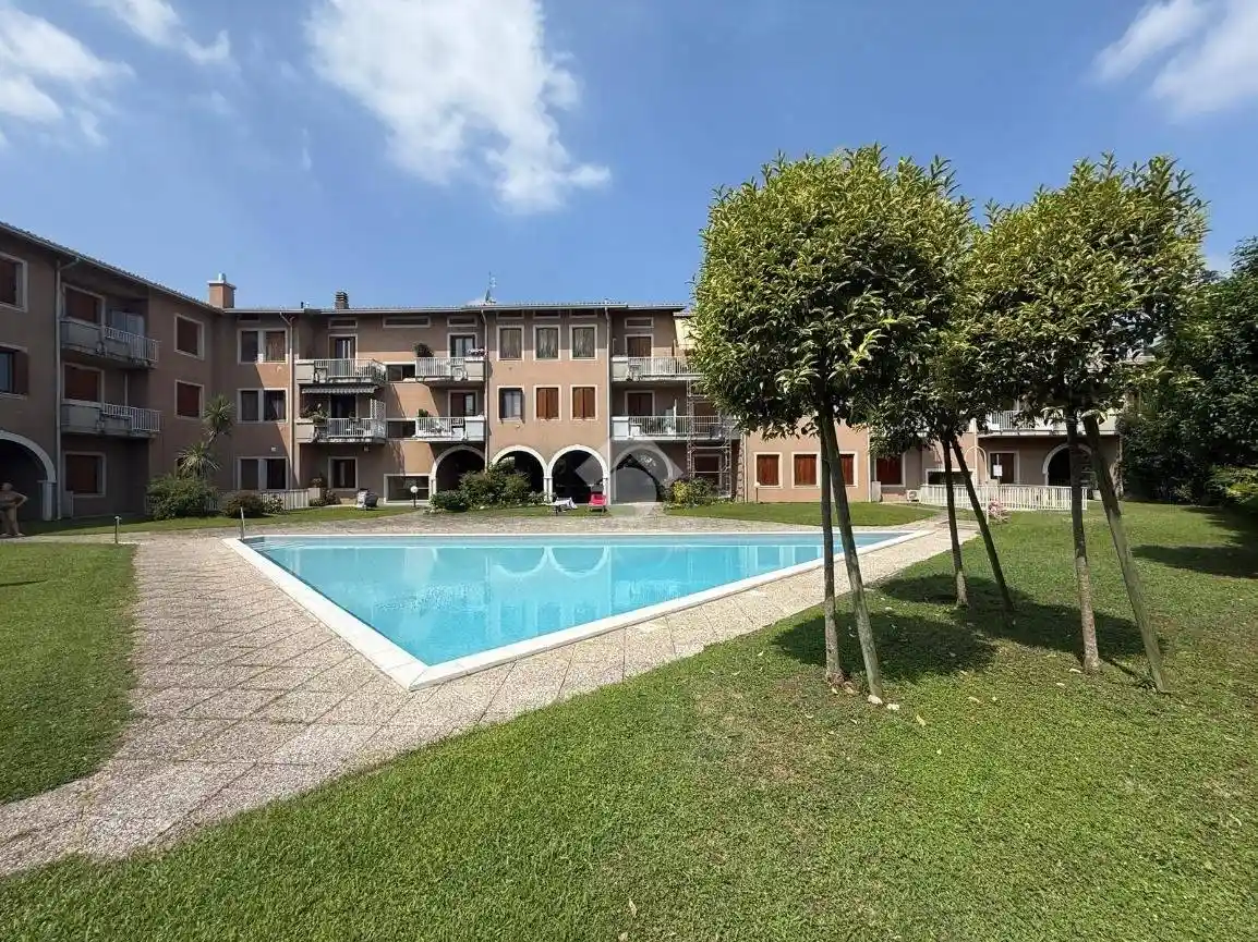 Appartamento in vendita a Desenzano del Garda
