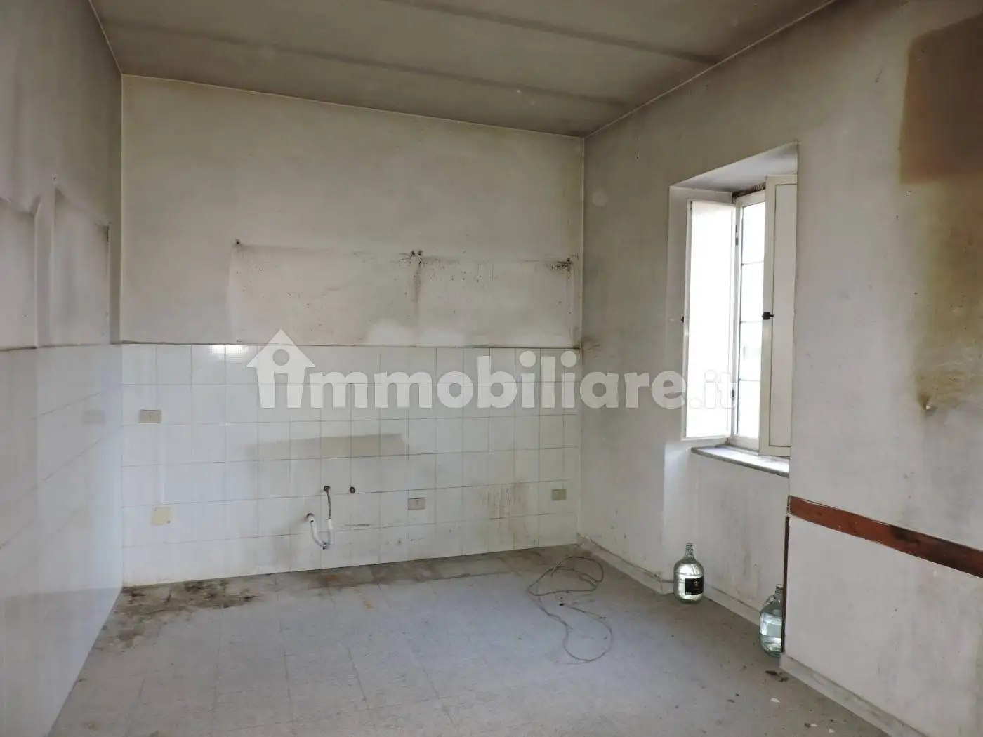 Terratetto unifamiliare 180 m², da ristrutturare, Centro, Carinola - foto 3