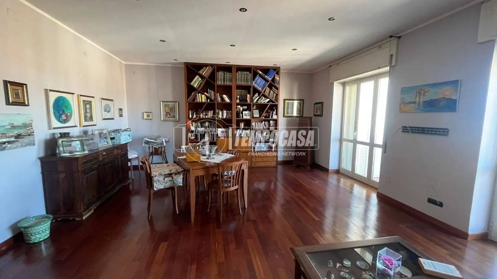 Appartamento in vendita a Napoli