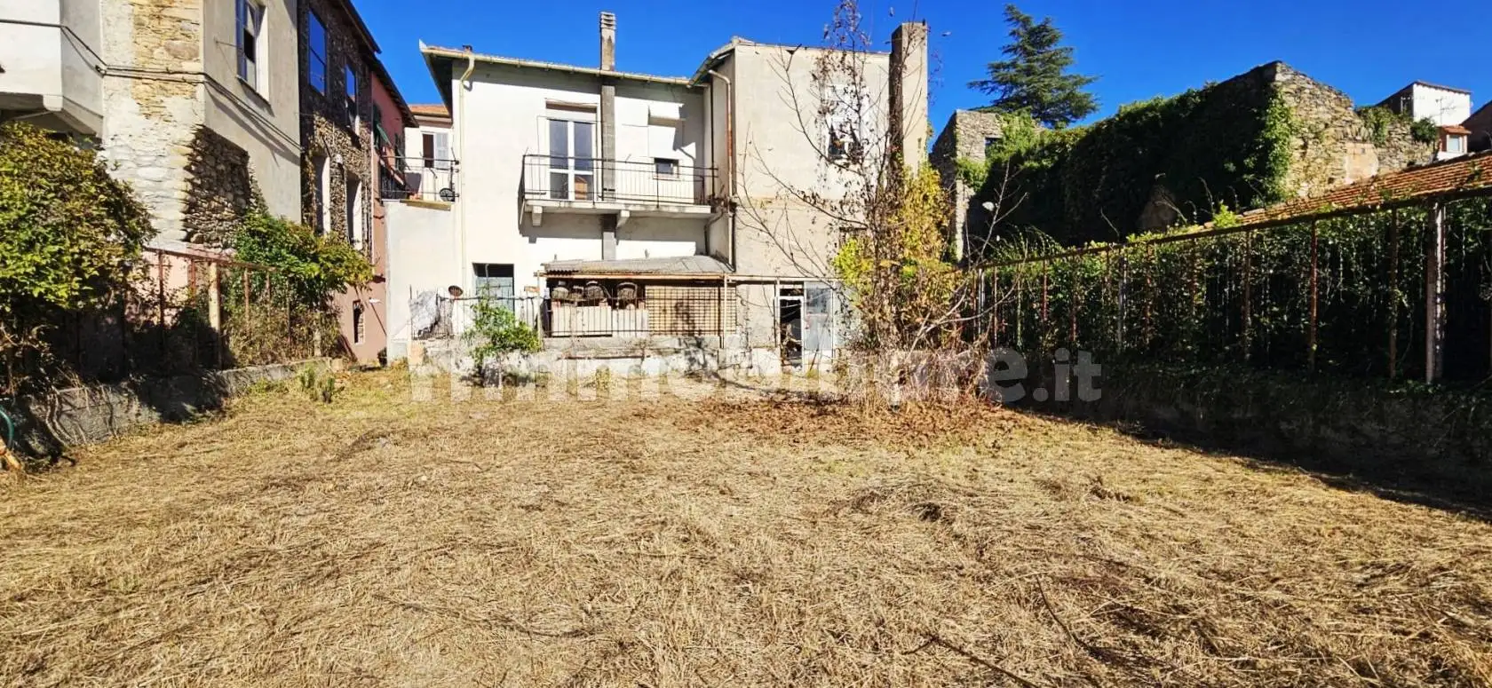 Villa in vendita a Ortovero