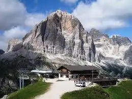 Palazzo - Edificio in vendita a Falcade