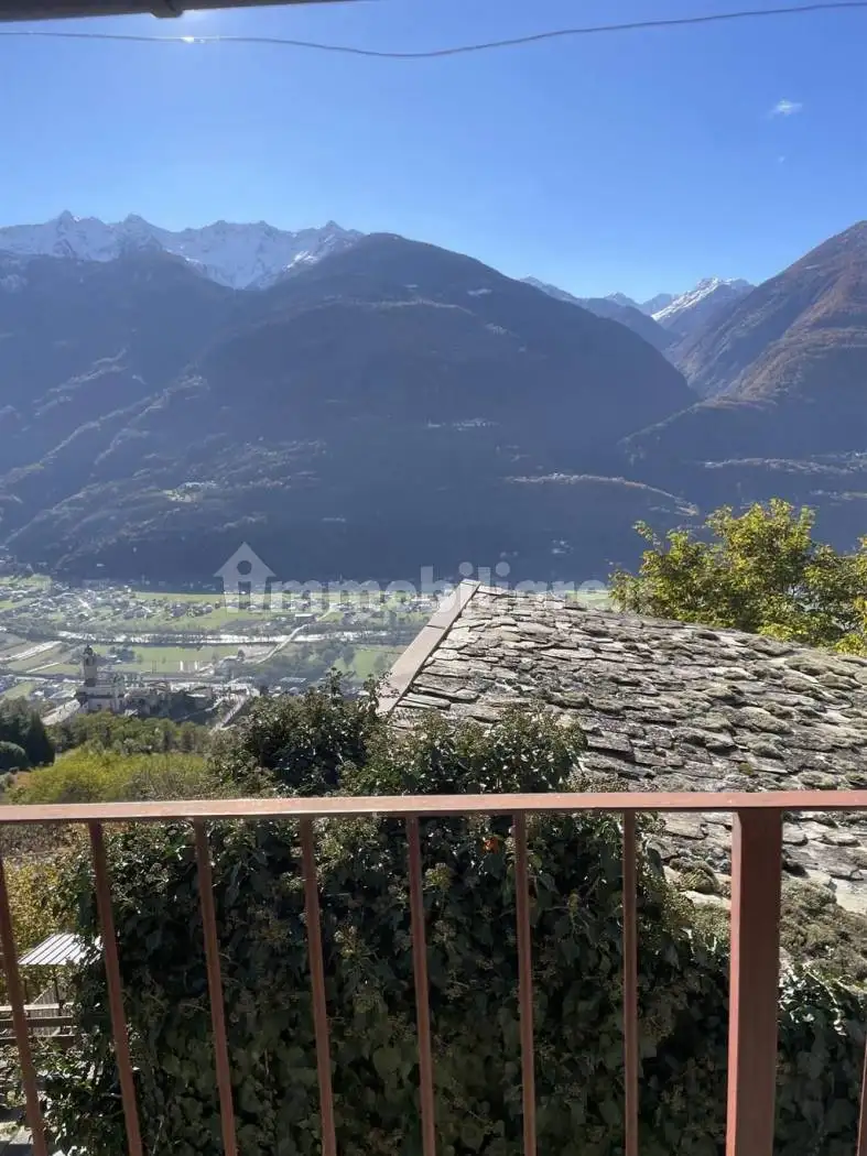 Casa indipendente in vendita a Poggiridenti