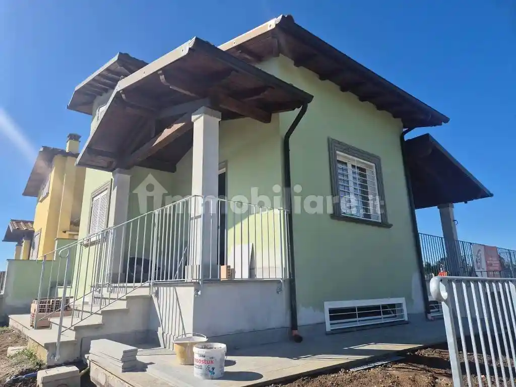 Villa in vendita a Bracciano