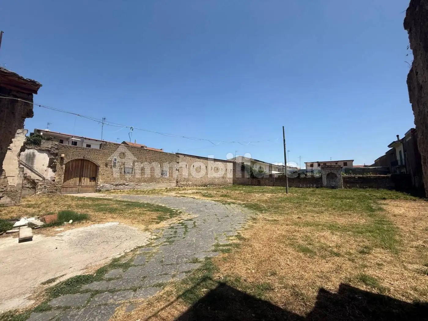 Palazzo - Edificio in vendita a Frignano