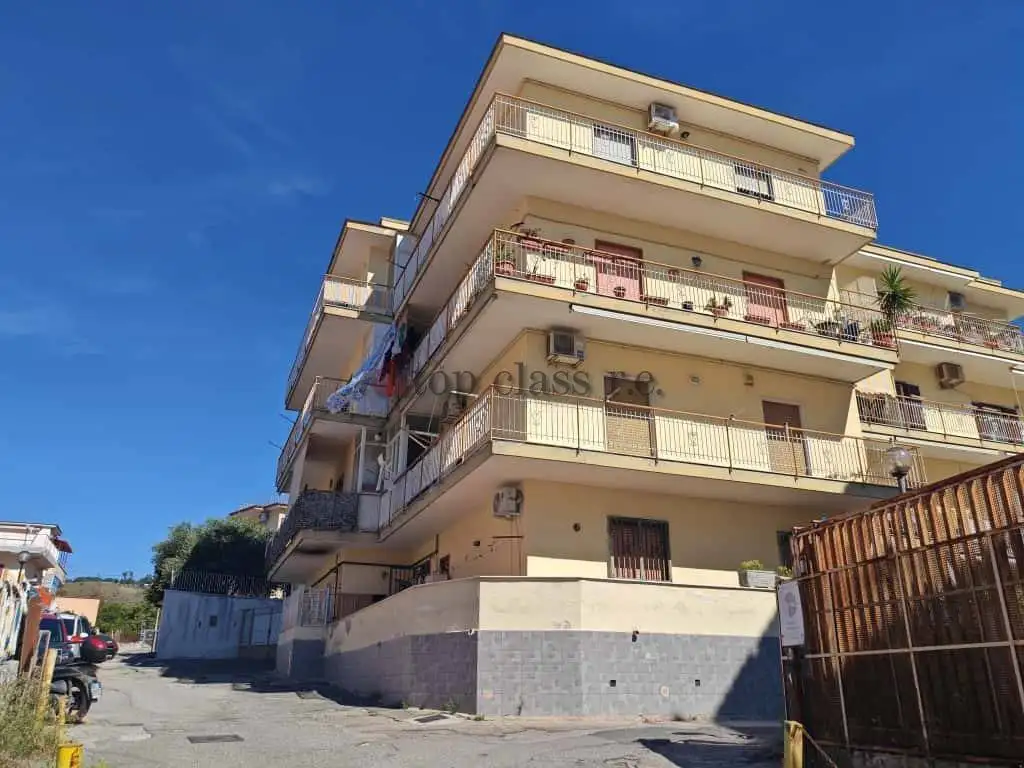 Appartamento in vendita a Pozzuoli