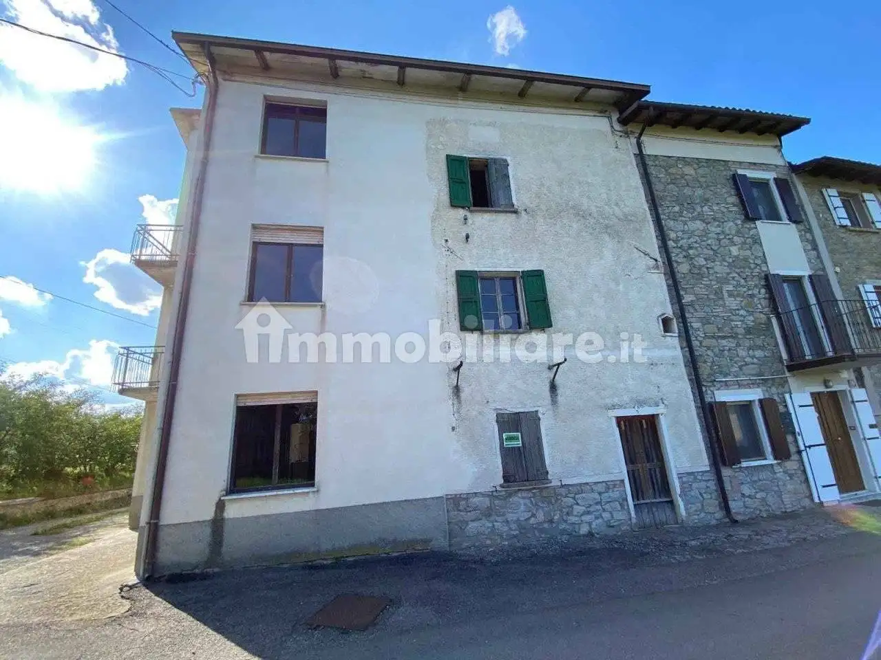 Casa indipendente in vendita a Castelnovo Ne' Monti