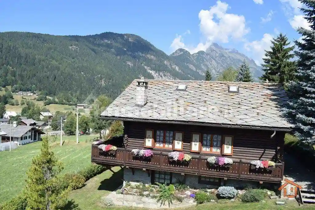 Terratetto unifamiliare via Col Ranzola 50, Centro, Brusson - foto 4
