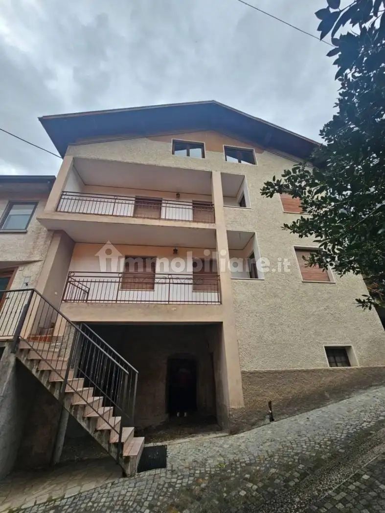 Villa in vendita a Sonico