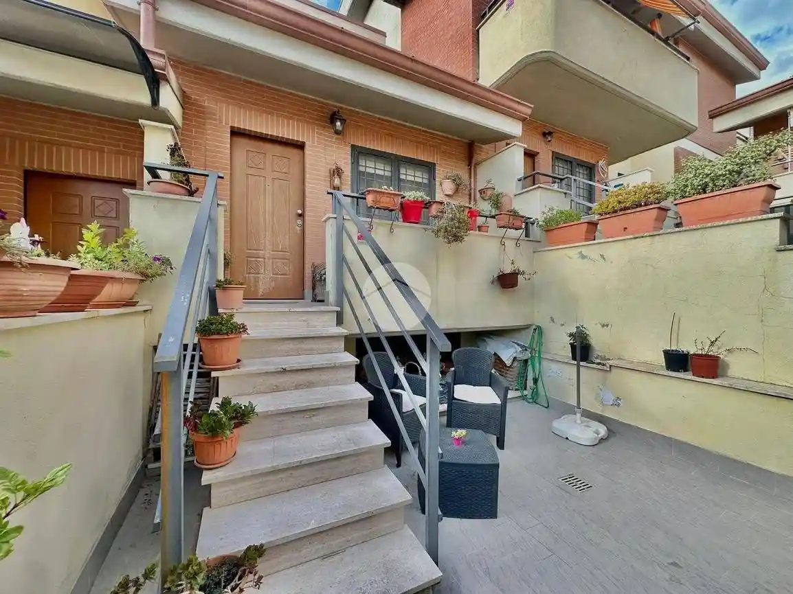 Villa a schiera via Pavullo nel Frignano 107, Casal Bernocchi, Roma - foto 2