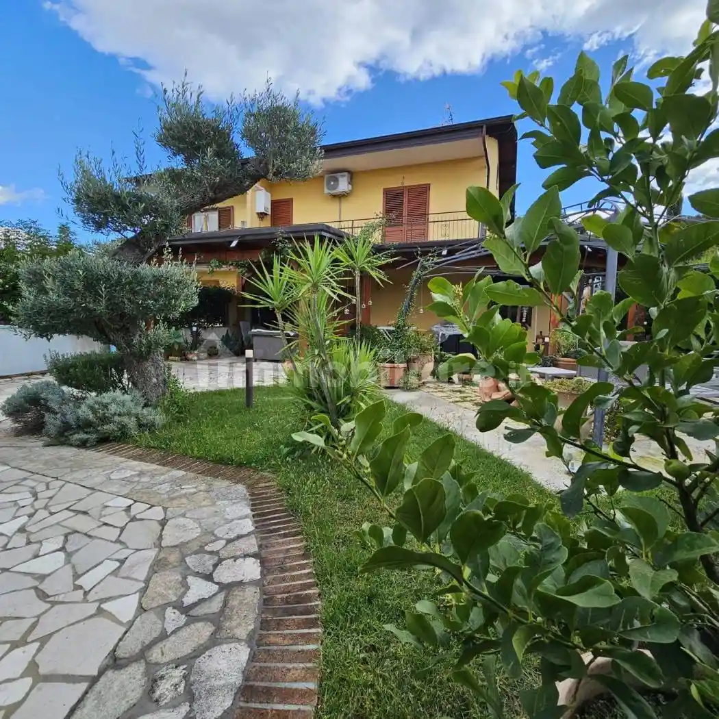 Villa in vendita a Rende