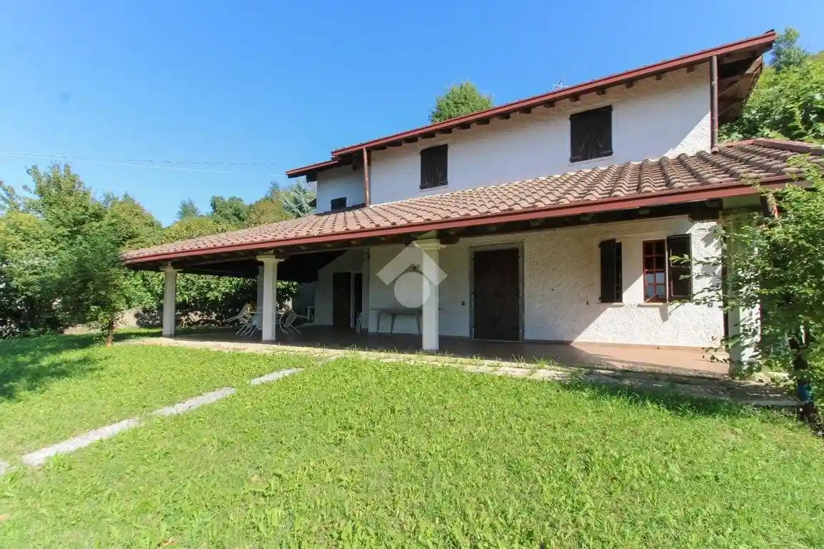 Villa in vendita a Gavardo