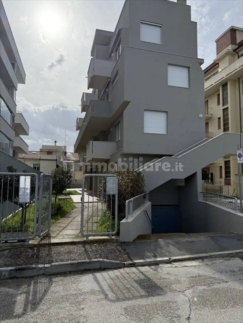 Appartamento in affitto a Senigallia