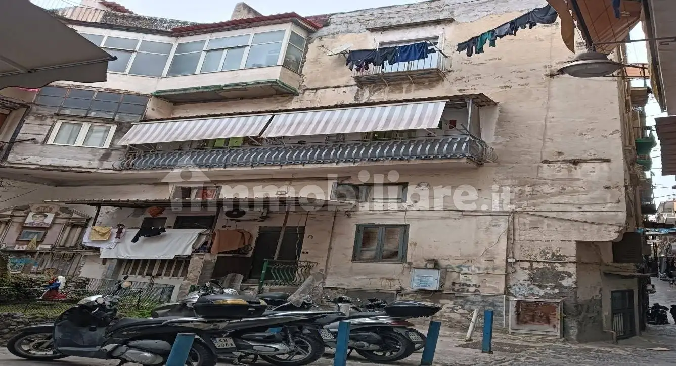 Appartamento in vendita a Napoli