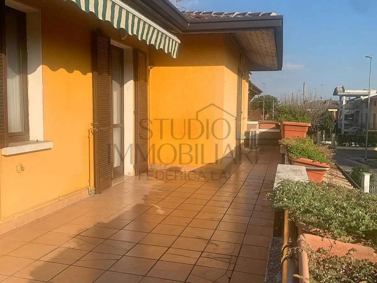 Villa bifamiliare via Ghedi, Centro, Bagnolo Mella - foto 2