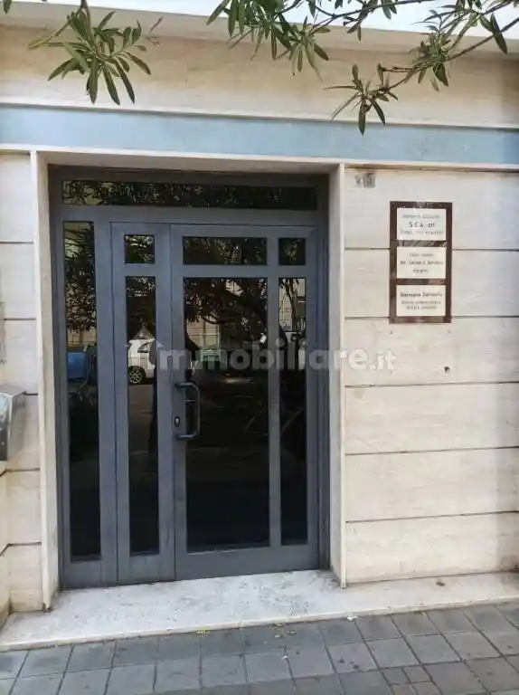 Appartamento buono stato, sesto piano, Stazione Centrale - Corso Vittorio, Pescara - foto 2