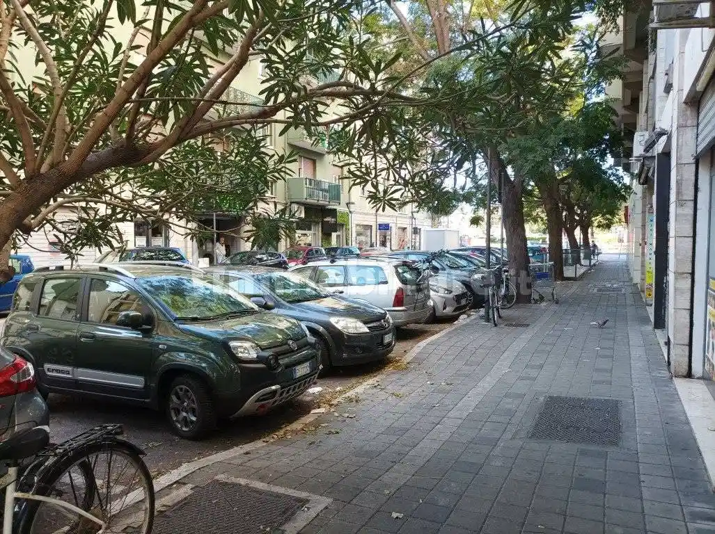 Appartamento buono stato, sesto piano, Stazione Centrale - Corso Vittorio, Pescara - foto 3