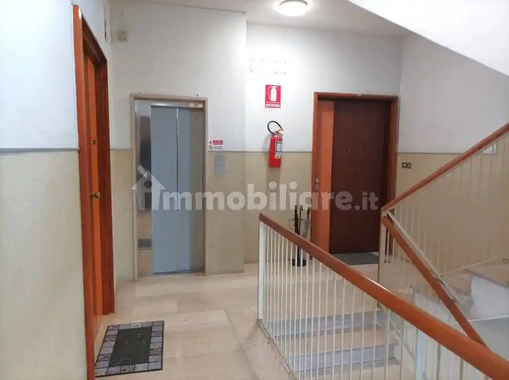 Appartamento buono stato, sesto piano, Stazione Centrale - Corso Vittorio, Pescara - foto 4
