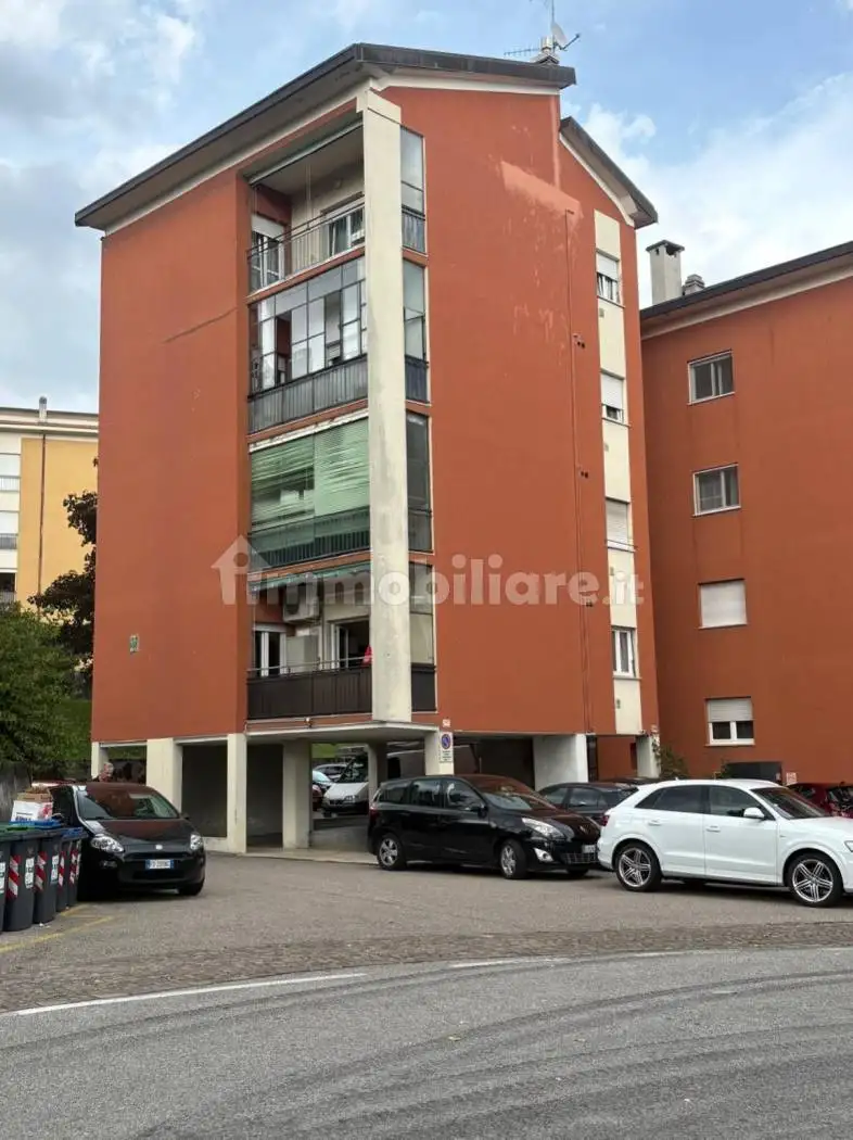 Appartamento in vendita a Varese