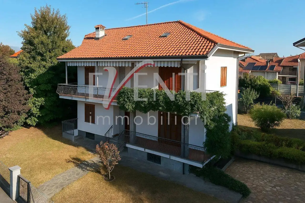 Villa in vendita a Cavour