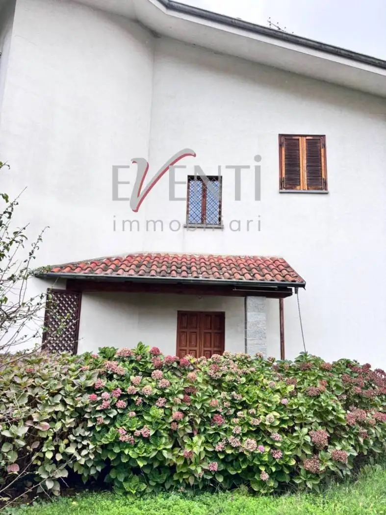 Villa bifamiliare via Manzoni 12, Centro, Cavour - foto 5