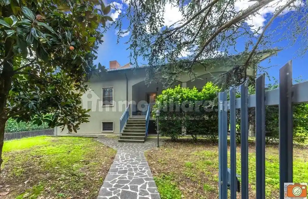 Villa in vendita a Parma