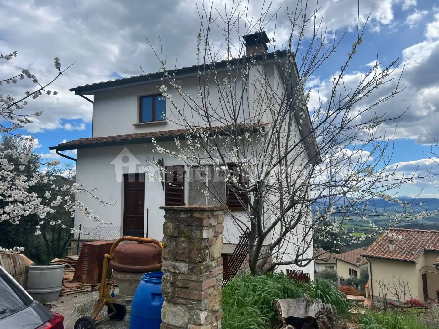 Villa in vendita a Montecatini Val di Cecina