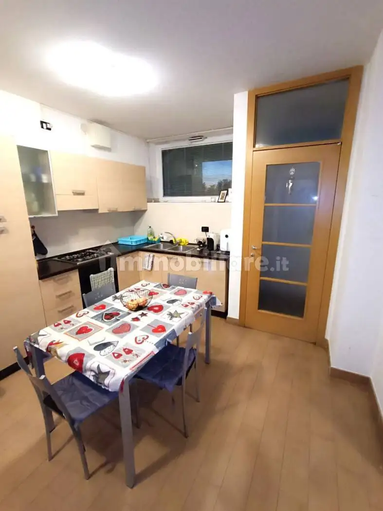 Appartamento in affitto a Adria