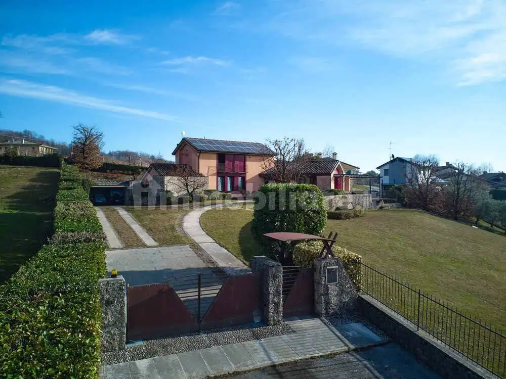 Villa in vendita a Refrontolo