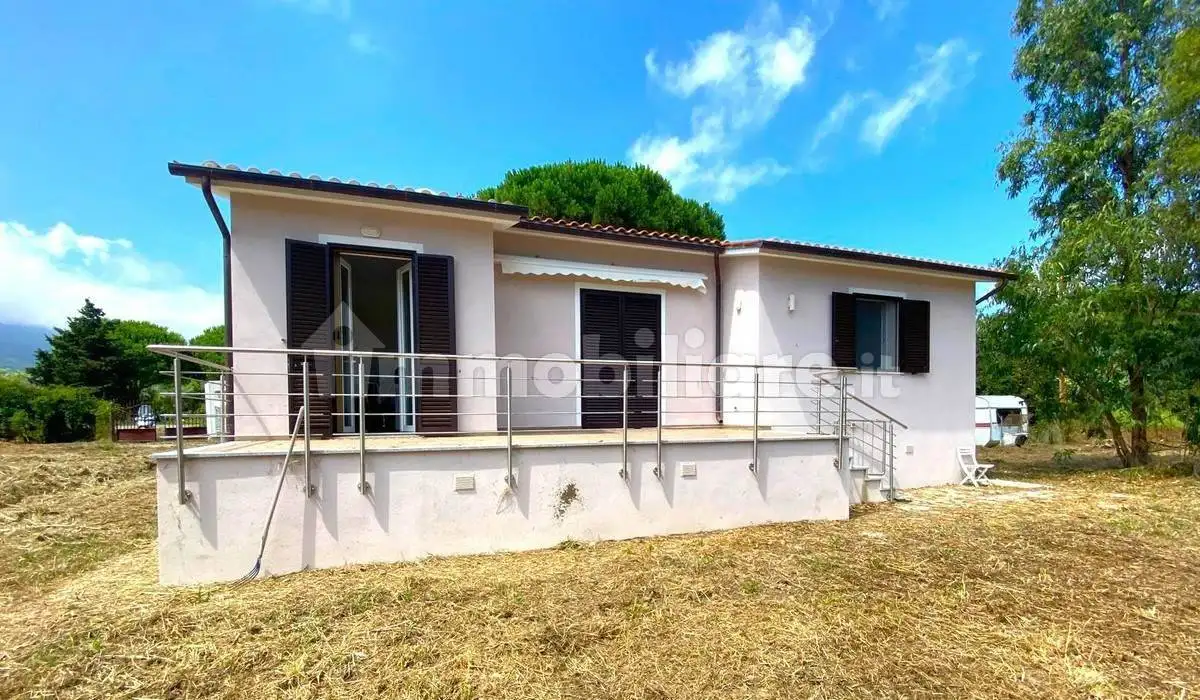 Casa indipendente in vendita a Campo nell'Elba