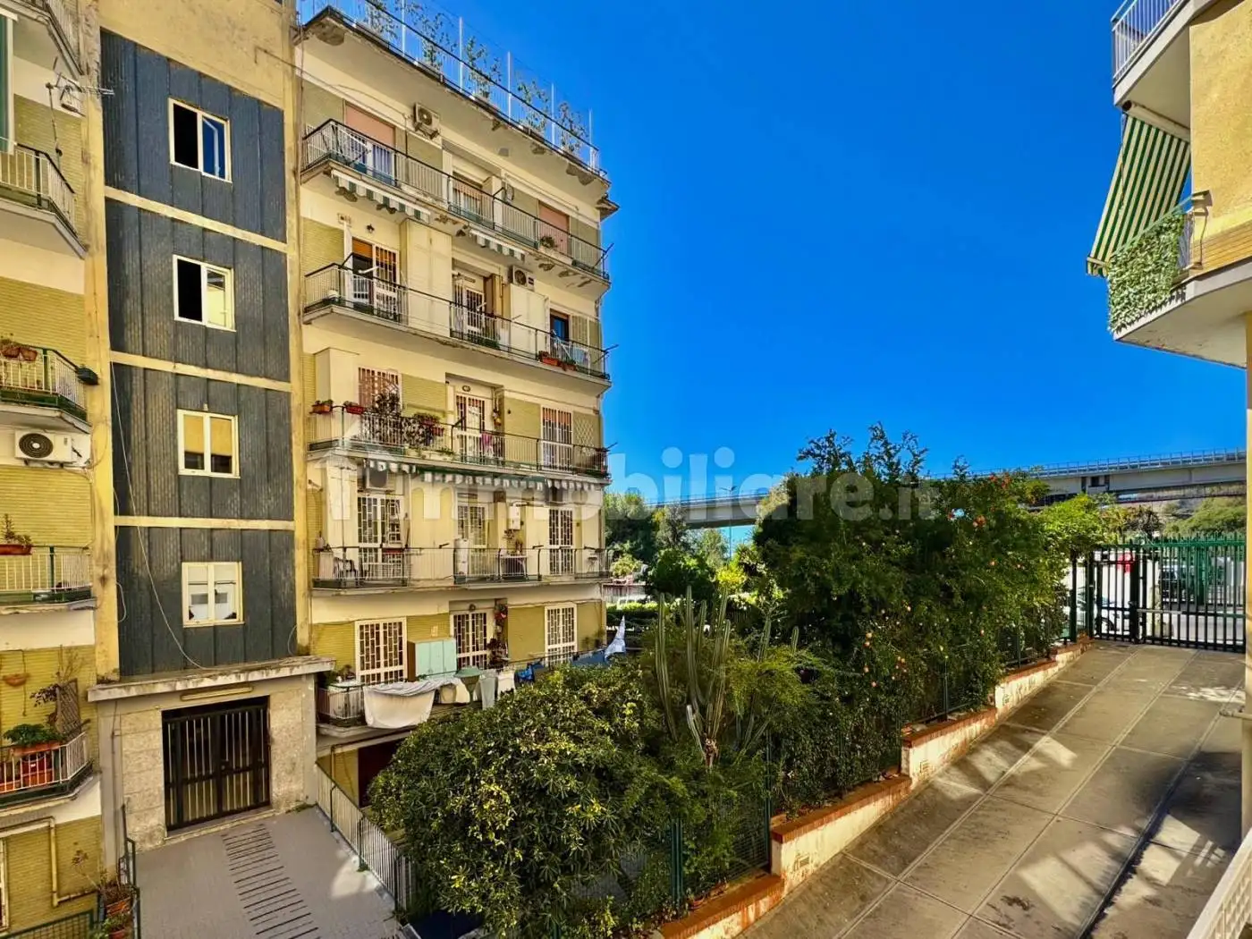 Appartamento in vendita a Napoli