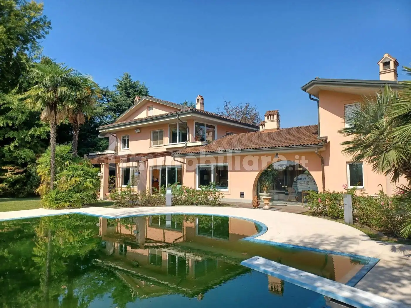 Villa in vendita a Peschiera Borromeo