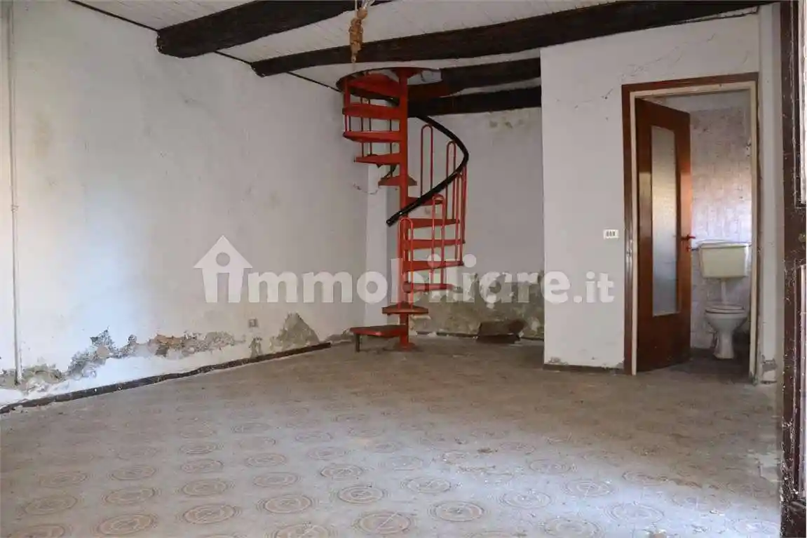 Quadrilocale via per Cossogno, Trobaso, Renco, Possaccio, Unchio, Verbania - foto 3