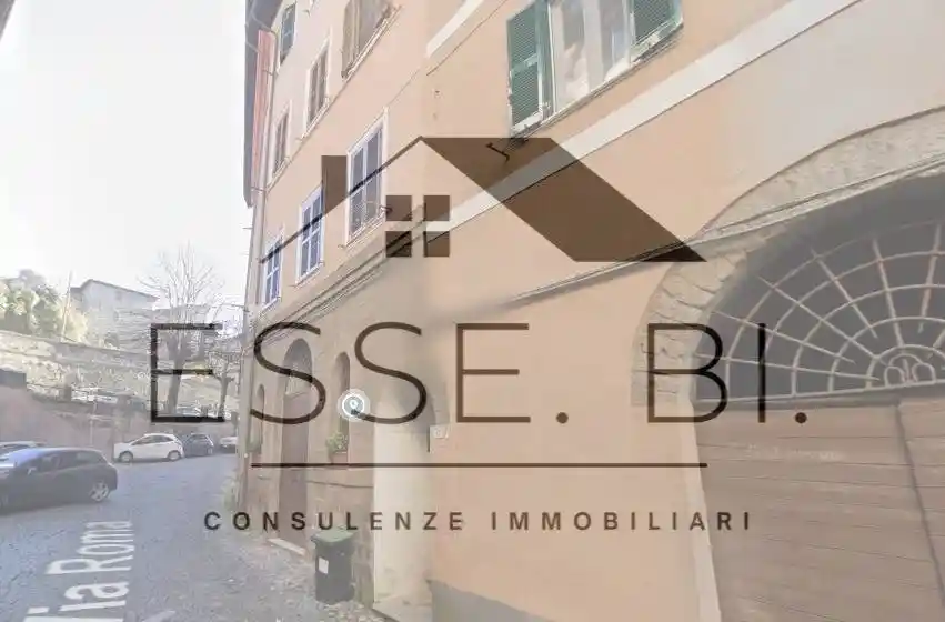 Appartamento in vendita a Cave