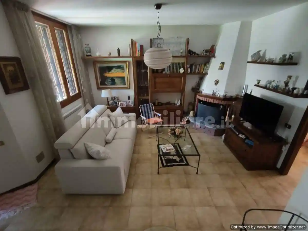 Appartamento via Giuseppe Salvi Cristiani 15, La Querce, Prato - foto 4