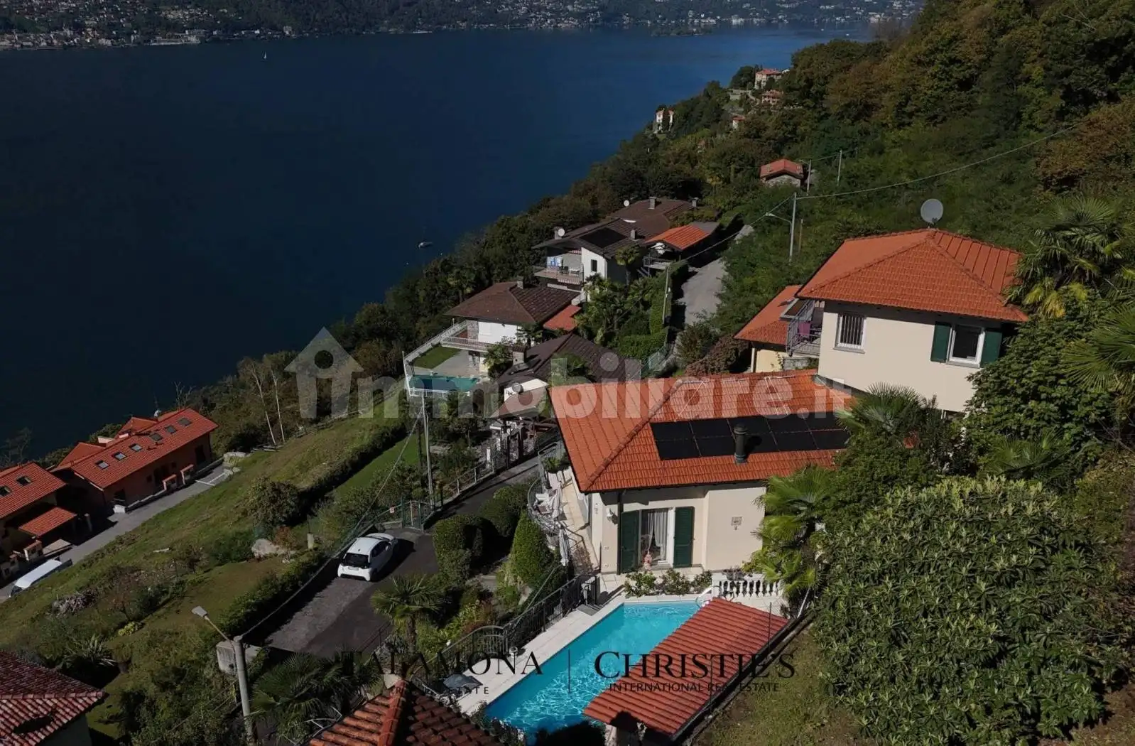 Villa in vendita a Tronzano Lago Maggiore