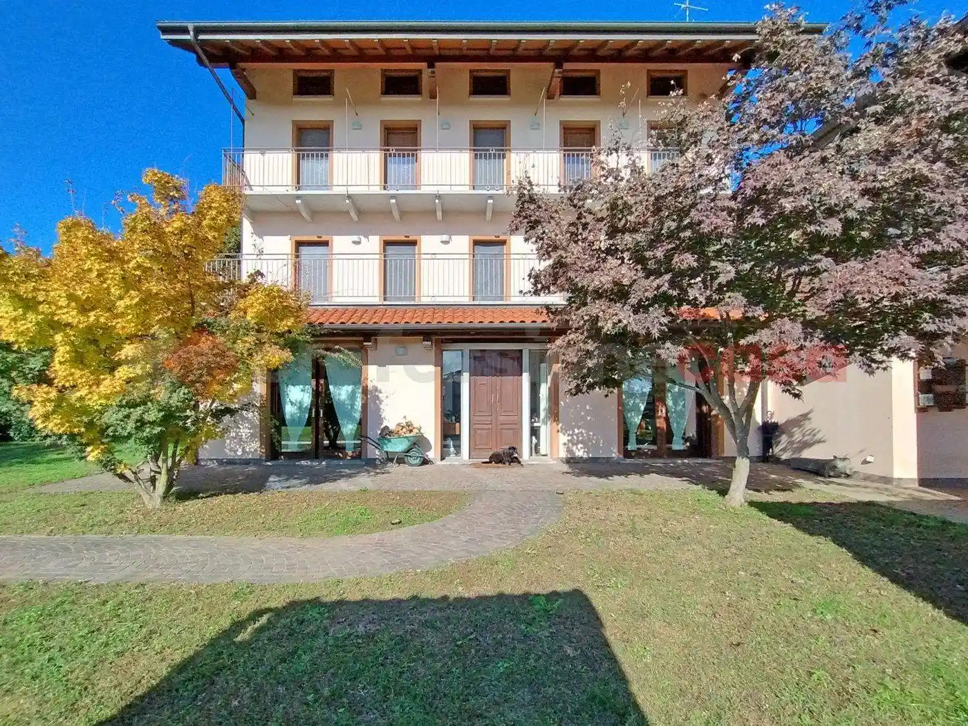 Casa indipendente in vendita a Borgomanero