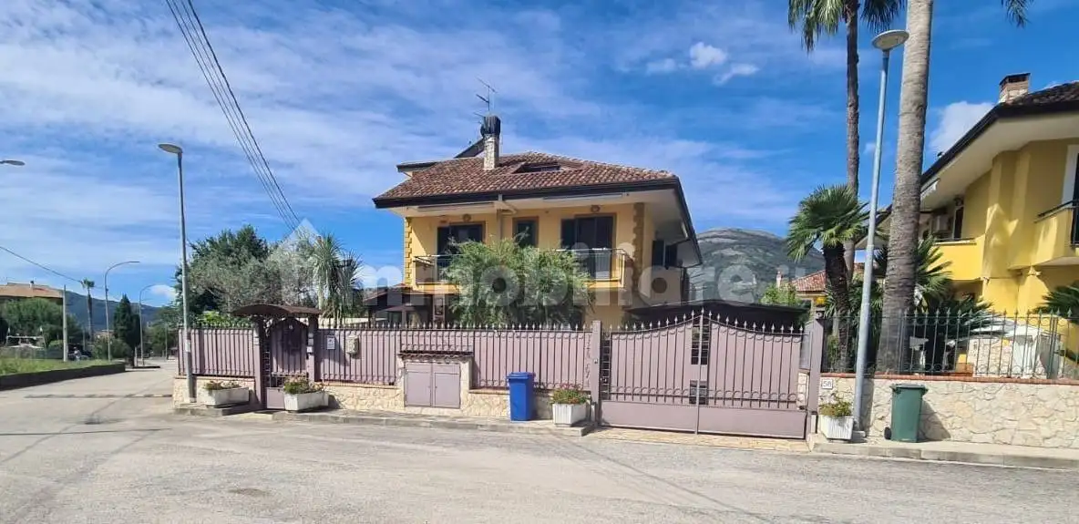 Villetta a schiera in vendita a Giffoni Sei Casali