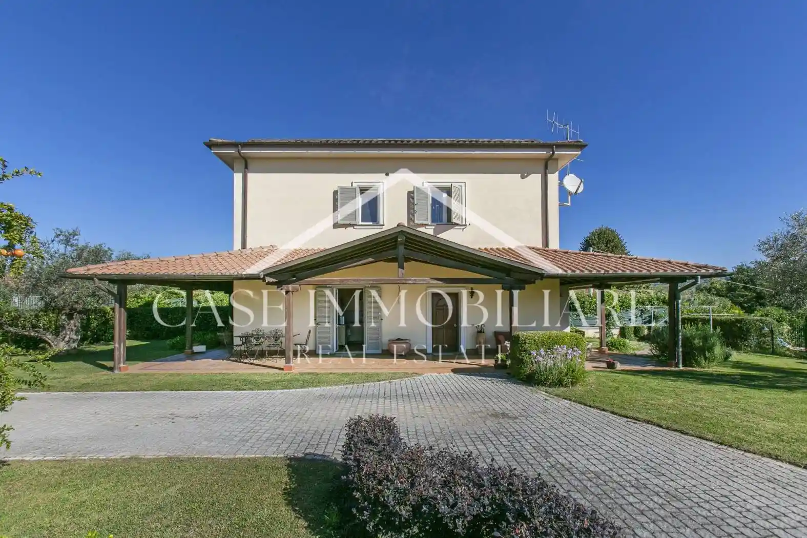 Villa in vendita a Lanuvio