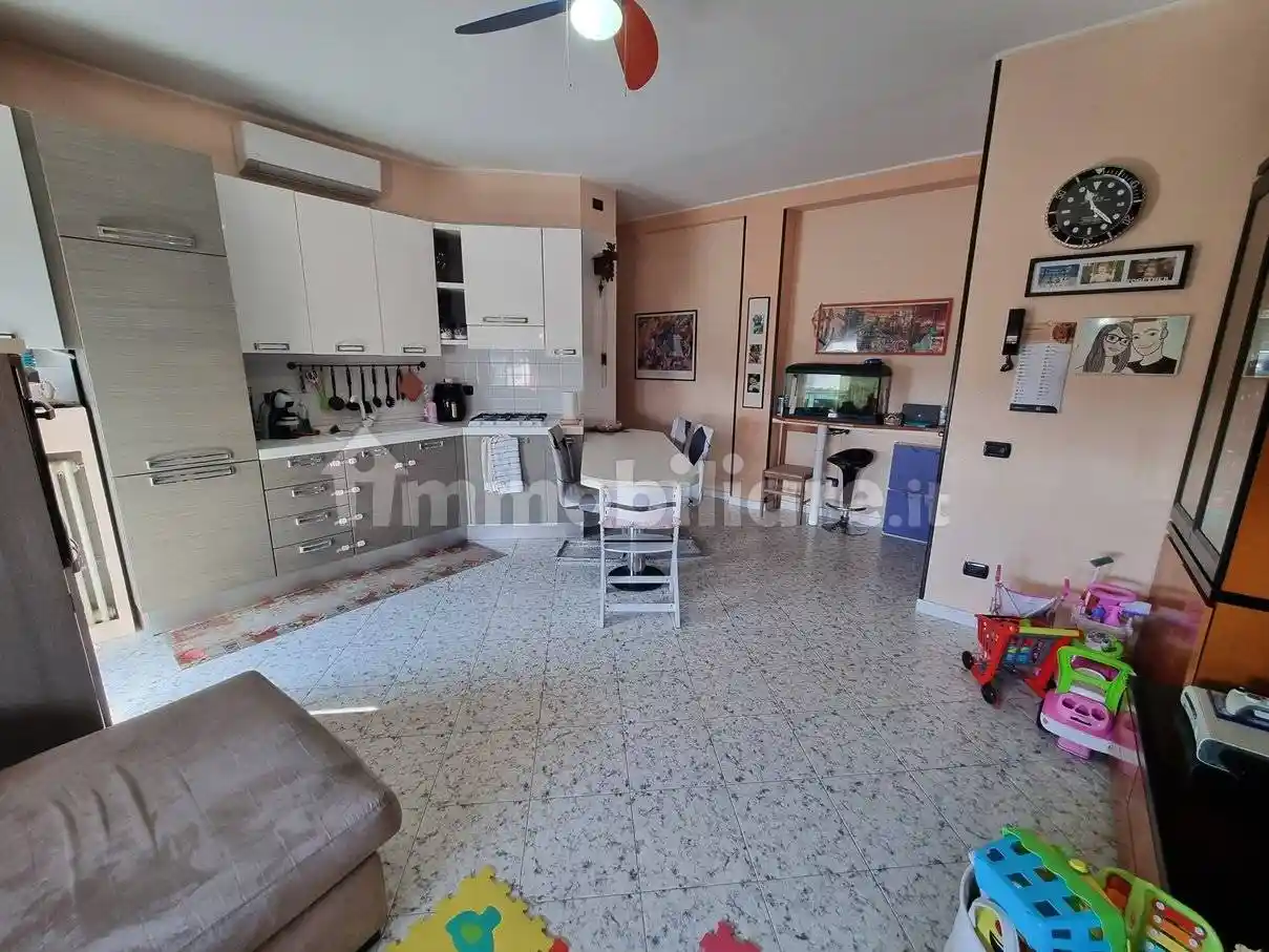 Appartamento in vendita a Limbiate