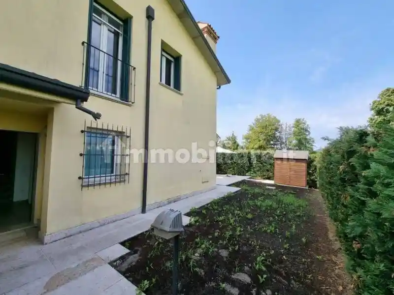 Villa a schiera Strada del Pasubio, Maddalene, Vicenza - foto 2