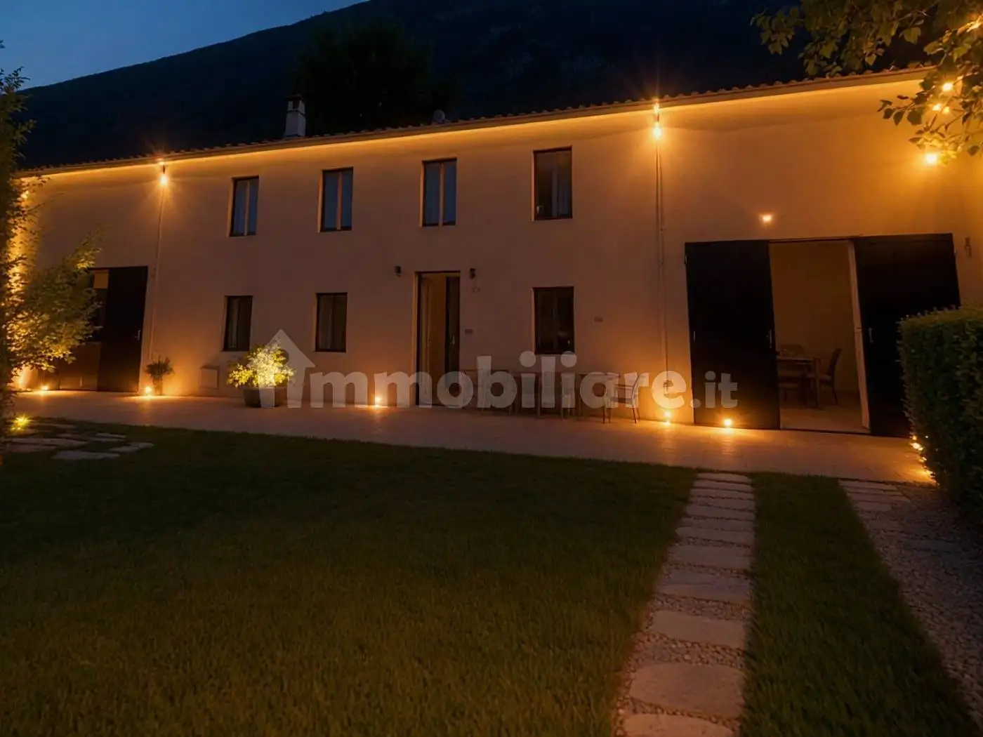 Villa in vendita a Parma