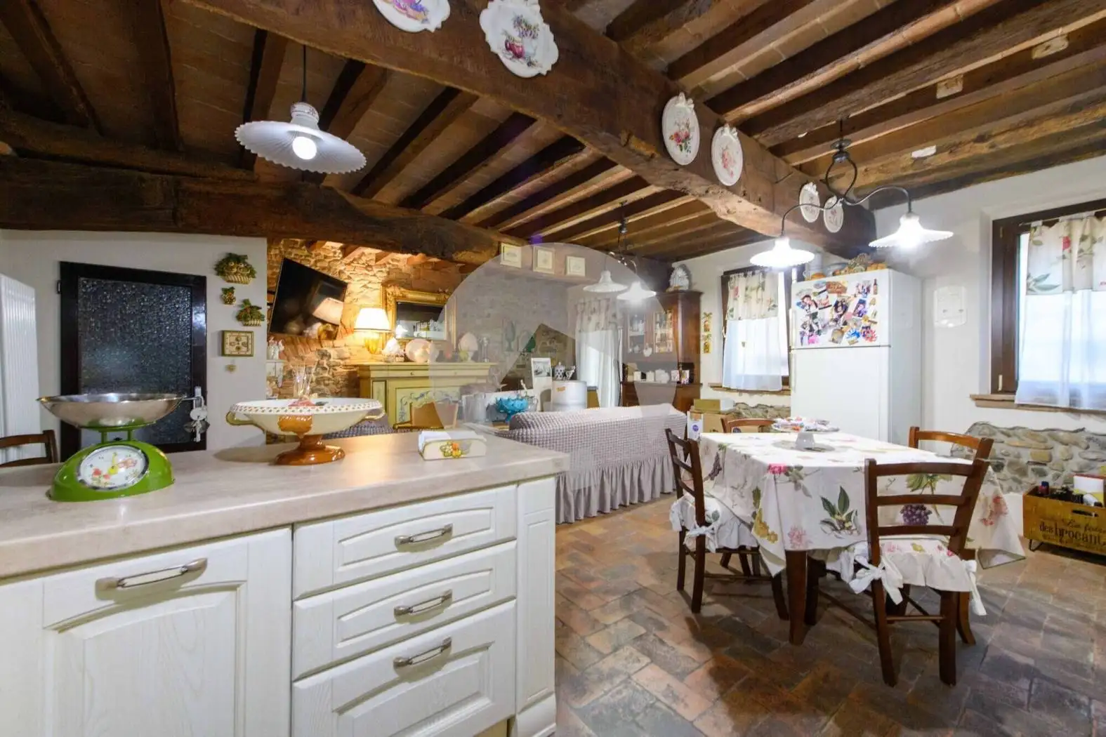 Casa indipendente in vendita a Bibbiano