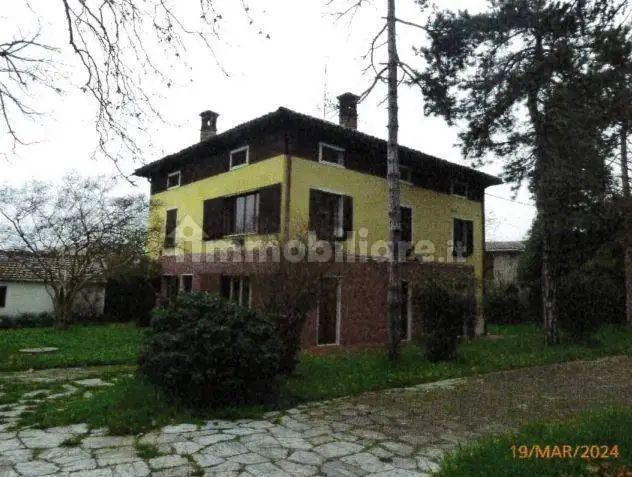 Casa indipendente in asta a Alessandria