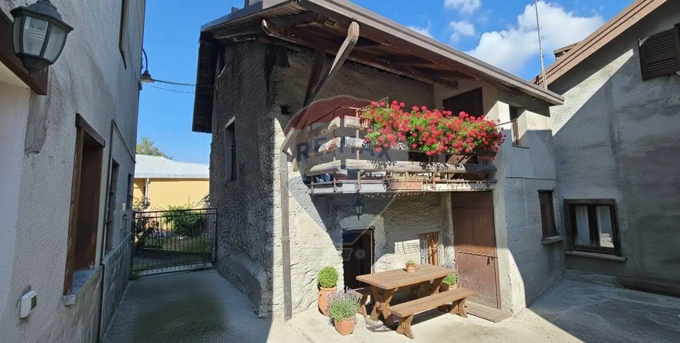 Casa indipendente in vendita a Corteno Golgi