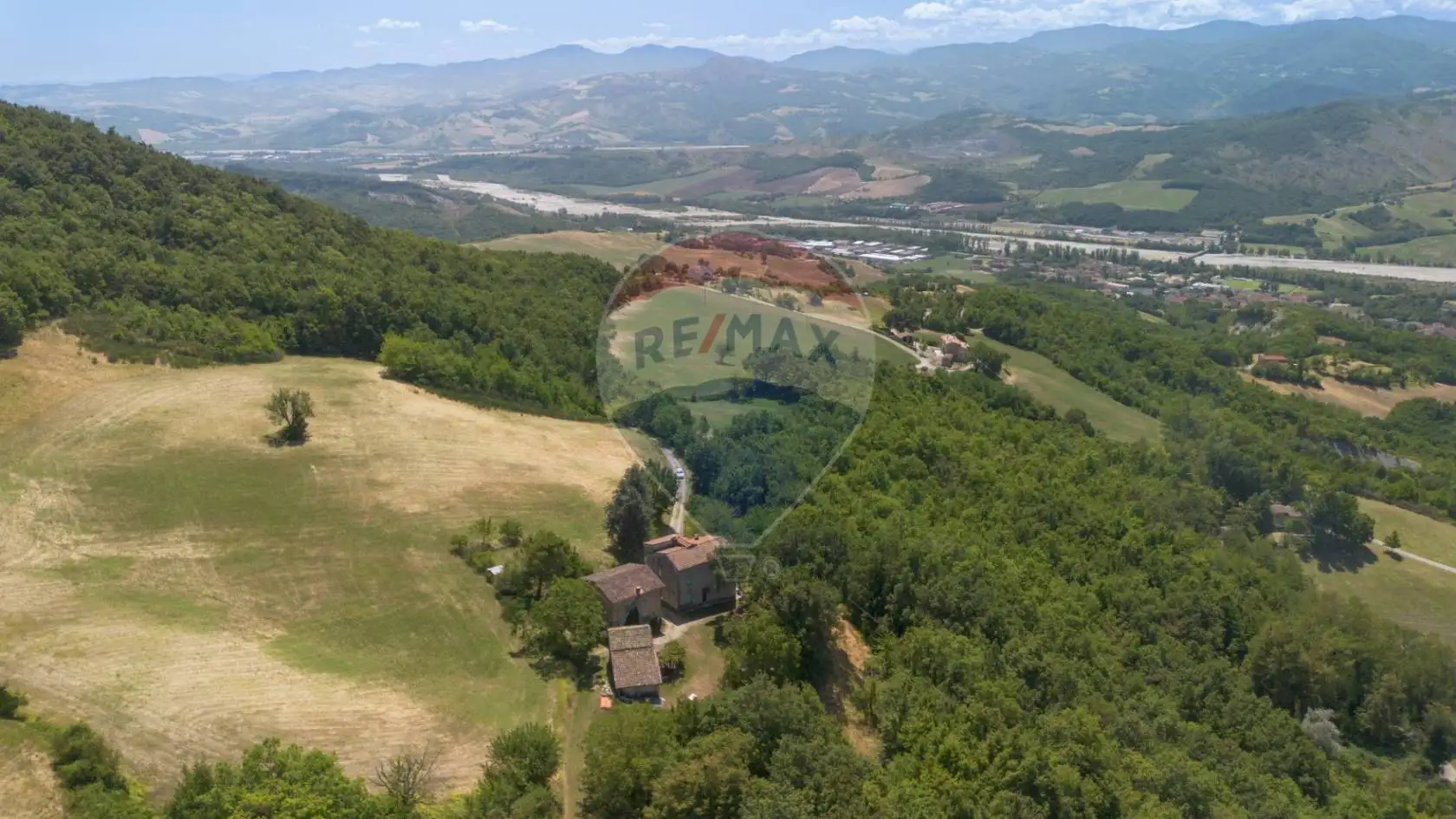 Casa indipendente in vendita a Varano de' Melegari