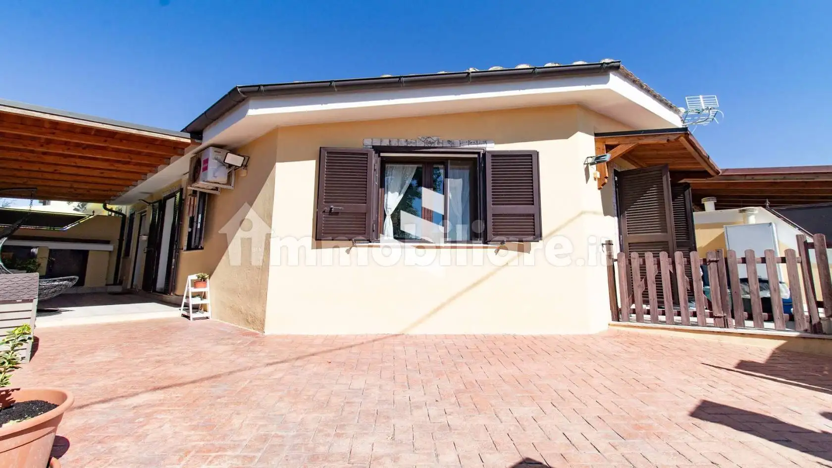 Villa in vendita a Aprilia