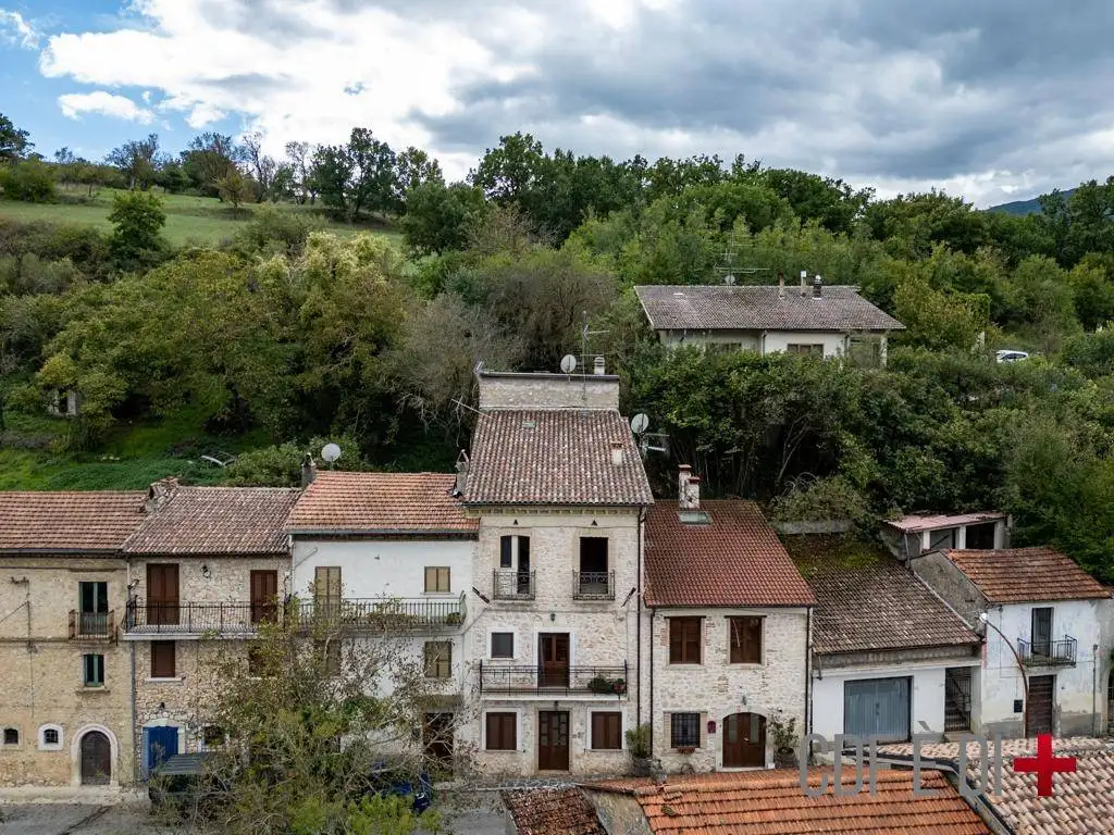 Villa unifamiliare via del Rio, Santa Anatolia, Borgorose - foto 2